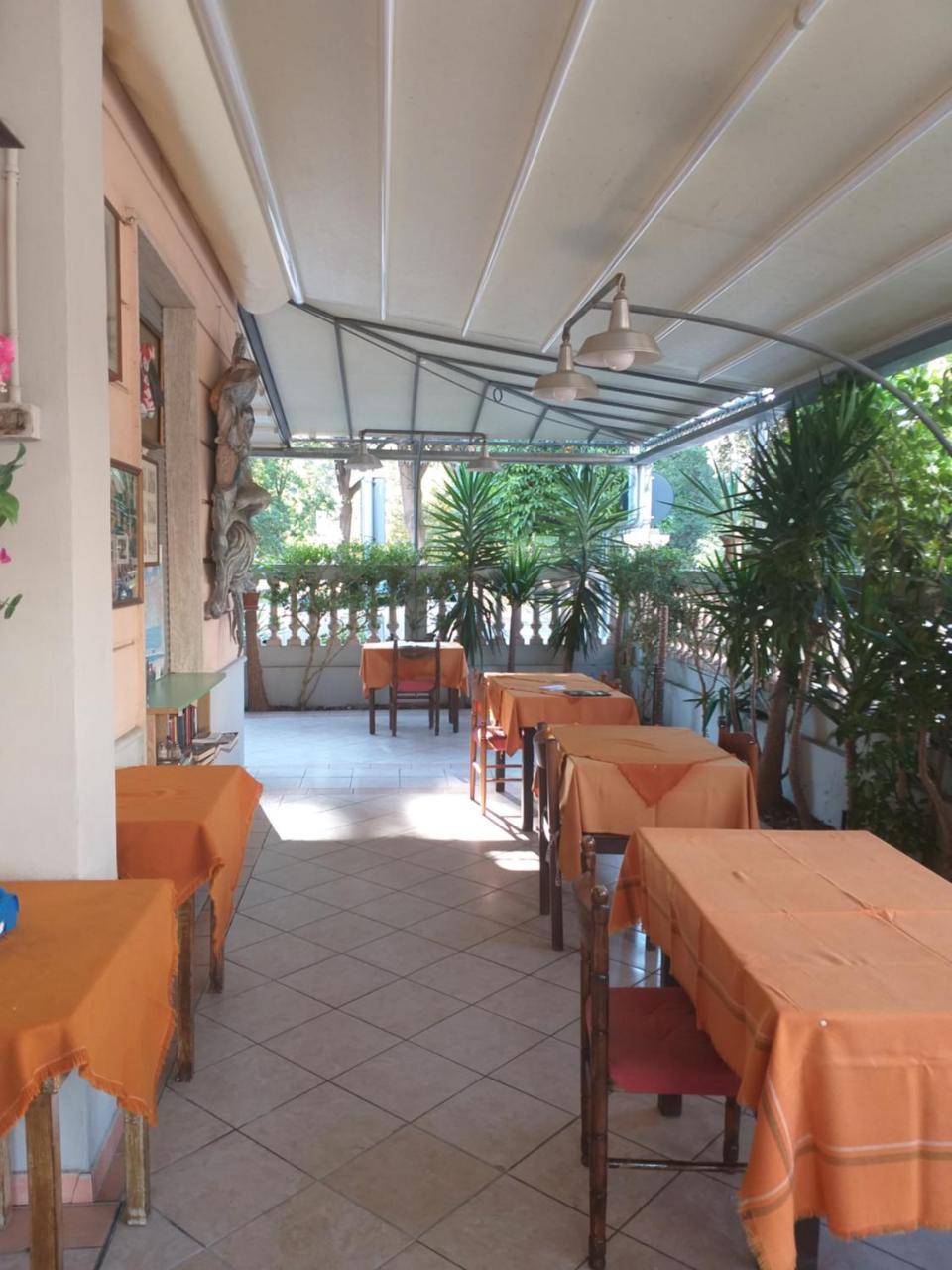 Hotel Kim Viareggio Exteriör bild